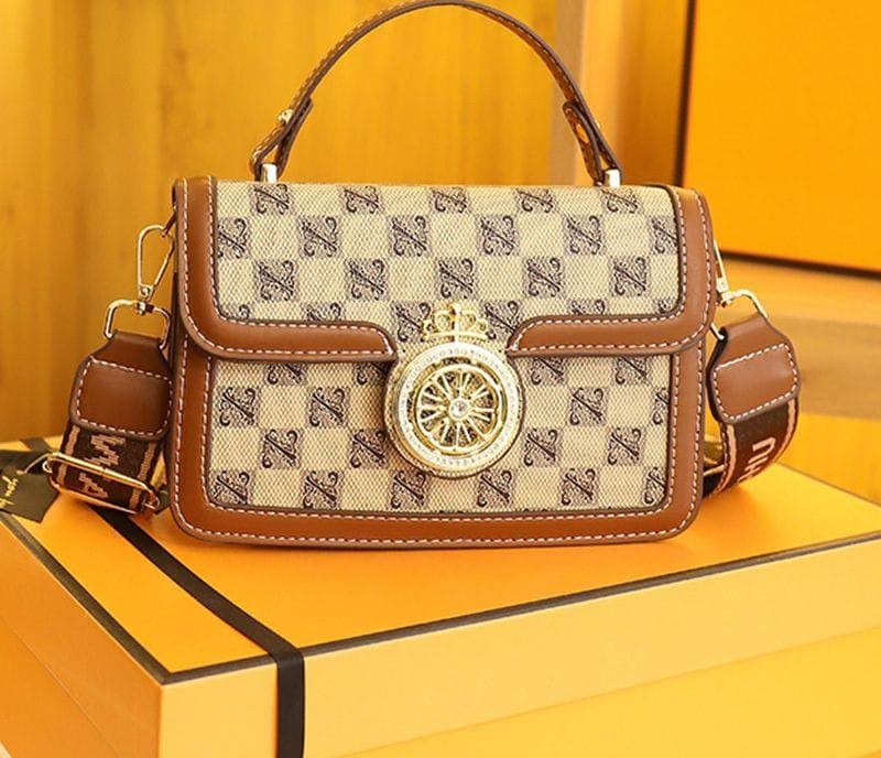 Stylish WOMEN Handbag - AM01413MB Fashionable crossbody bag for everyday use
